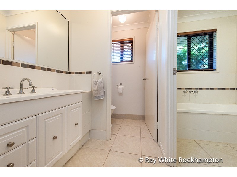 293 Creek Street, Berserker QLD 4701