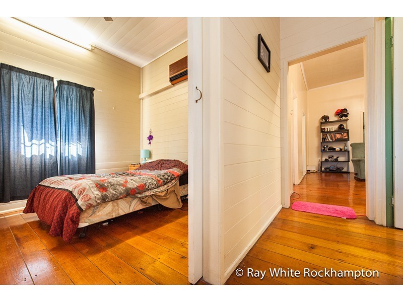 10 Canovan Street, Berserker QLD 4701