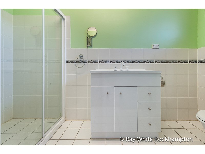 229 South Yaamba Road, Alton Downs QLD 4702