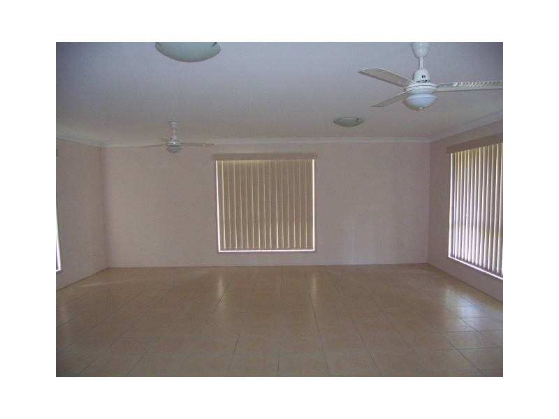 10 Van Haeren Street, Kawana QLD 4701