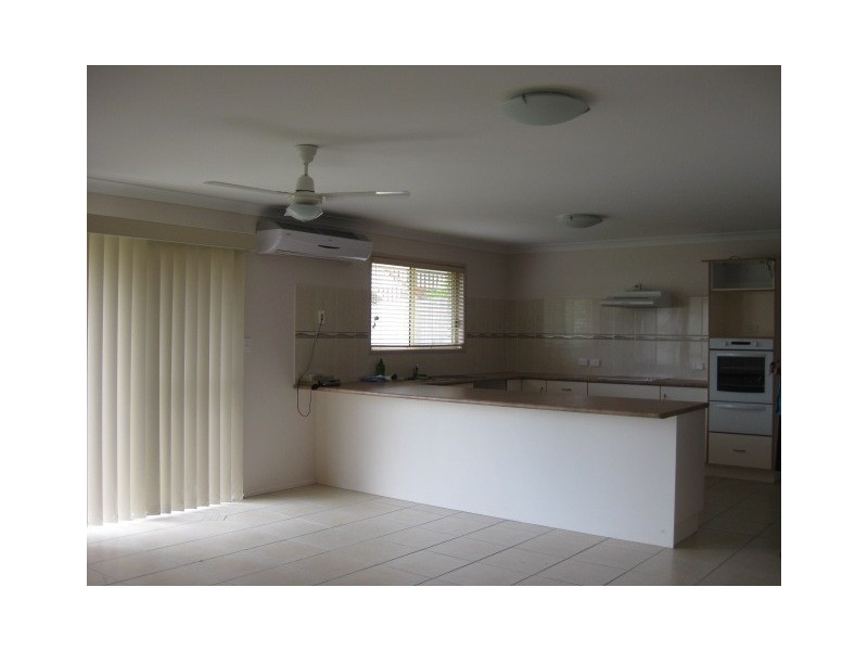 10 Van Haeren Street, Kawana QLD 4701