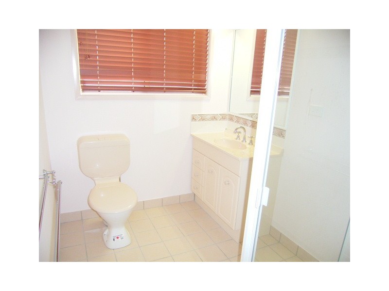 10 Van Haeren Street, Kawana QLD 4701