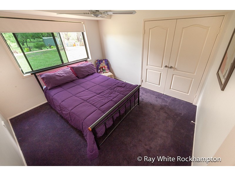 33 Burderkin Road, Nerimbera QLD 4701