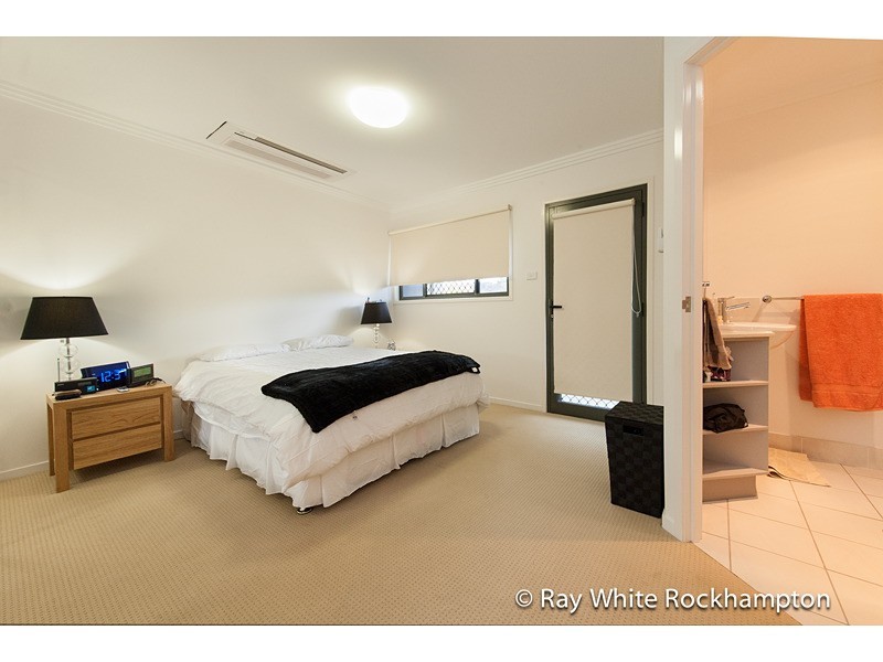 2/76 Wandal Road, Wandal QLD 4700