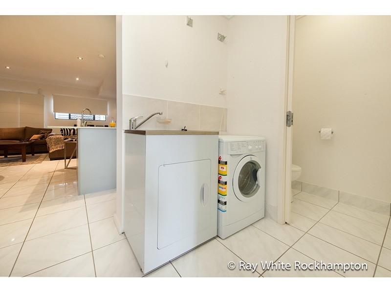 2/76 Wandal Road, Wandal QLD 4700