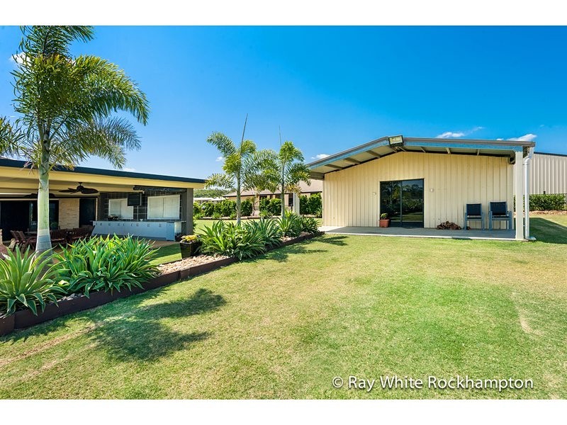 5 Riverside Drive, Parkhurst QLD 4702