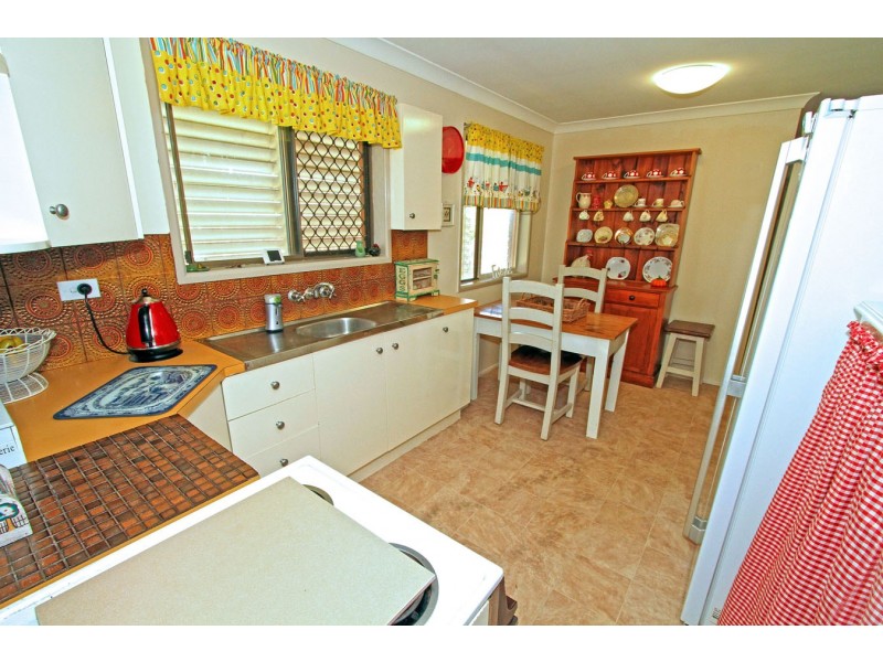 35 Twigg Street, Park Avenue QLD 4701