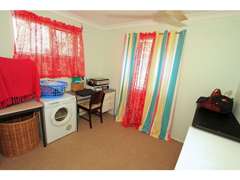 35 Twigg Street, Park Avenue QLD 4701