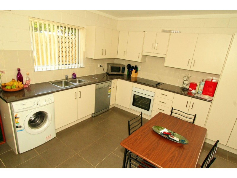 4/73 Livingstone Street, Berserker QLD 4701