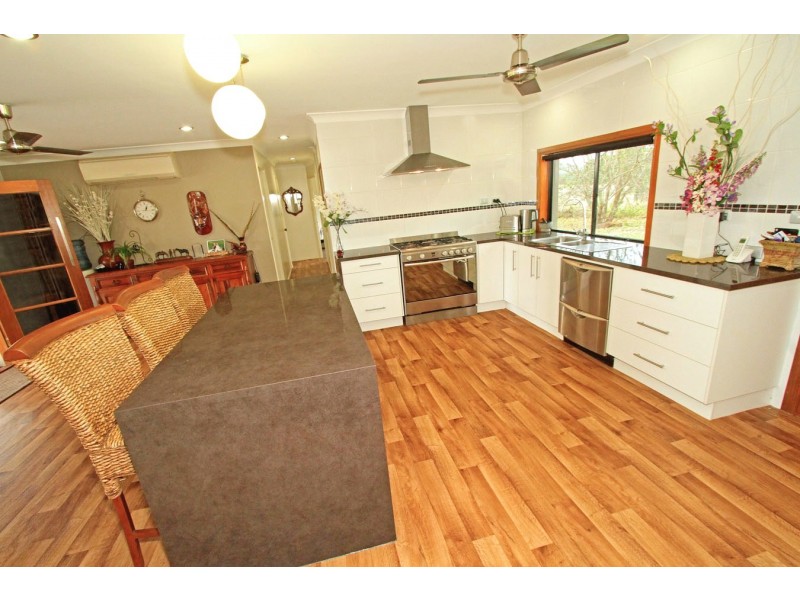 16 Janay Road, Kabra QLD 4702