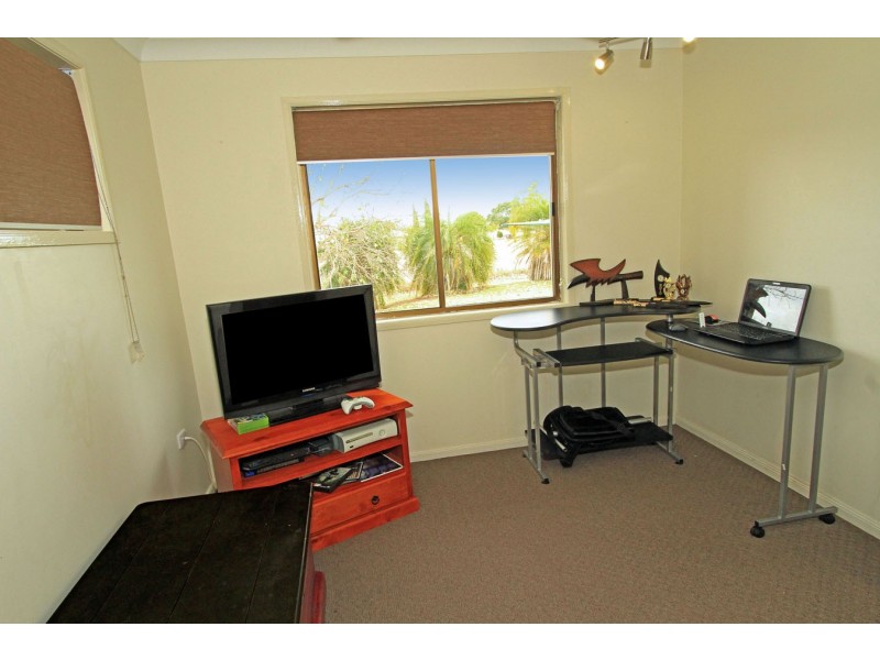 16 Janay Road, Kabra QLD 4702