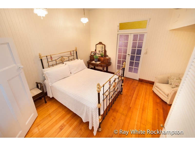 62 Cambridge Street, The Range QLD 4700