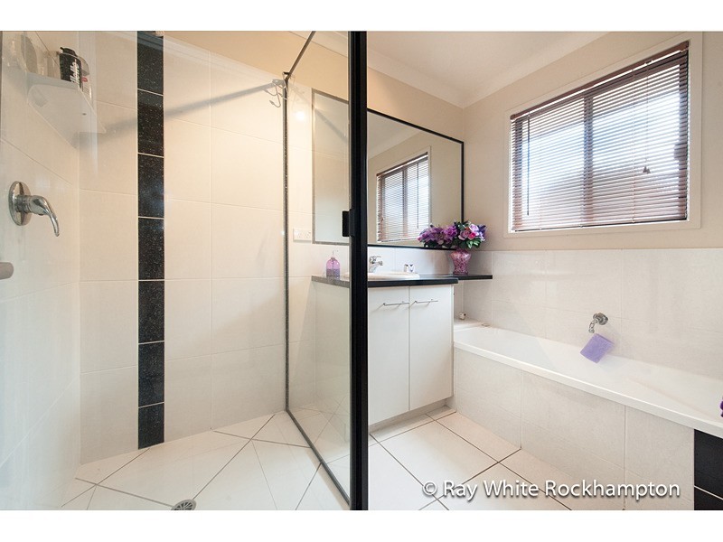 10 Pershing Street, Wandal QLD 4700