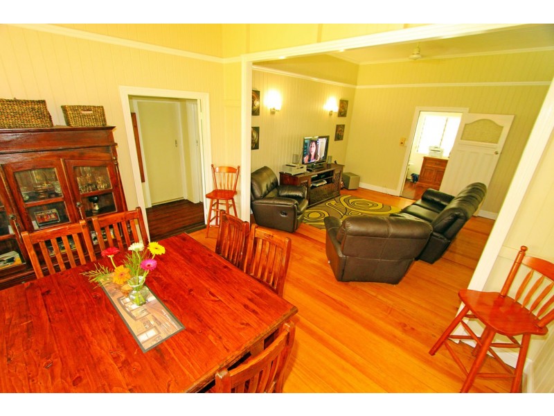 41 Armstrong Street, Berserker QLD 4701