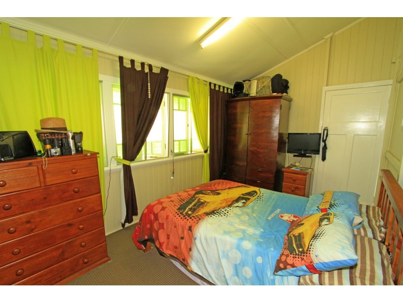 41 Armstrong Street, Berserker QLD 4701