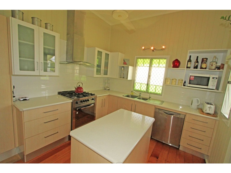 41 Armstrong Street, Berserker QLD 4701