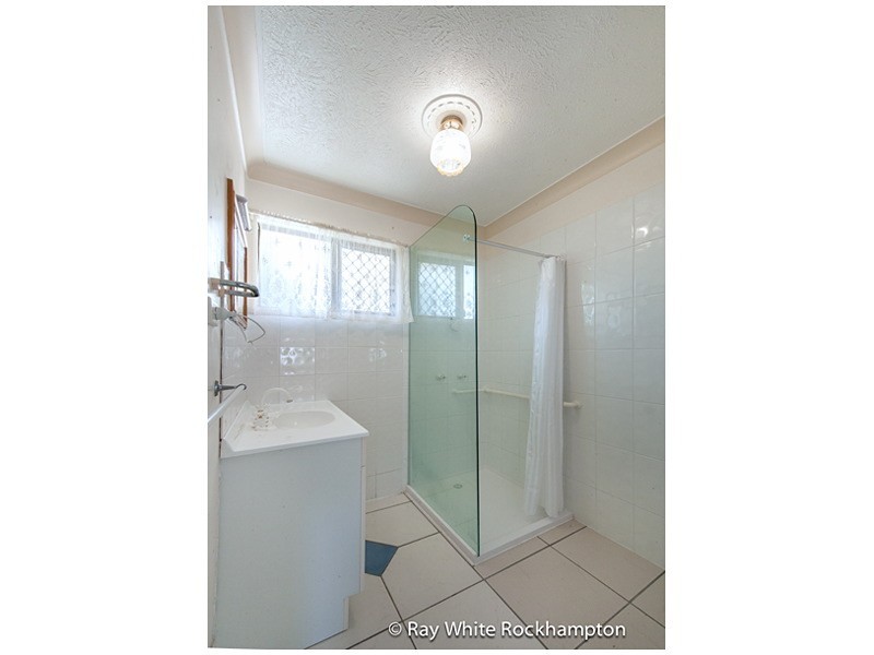 34 Westmoreland Street, Kawana QLD 4701