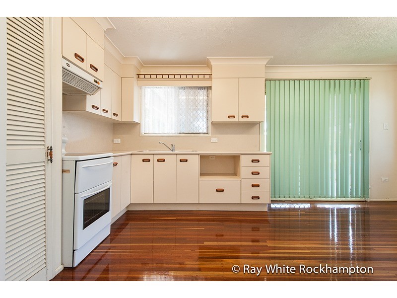 34 Westmoreland Street, Kawana QLD 4701