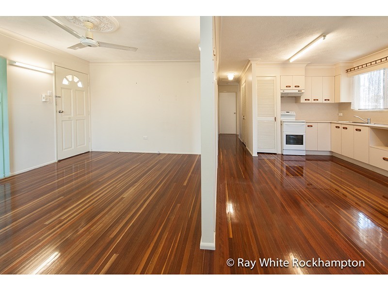 34 Westmoreland Street, Kawana QLD 4701