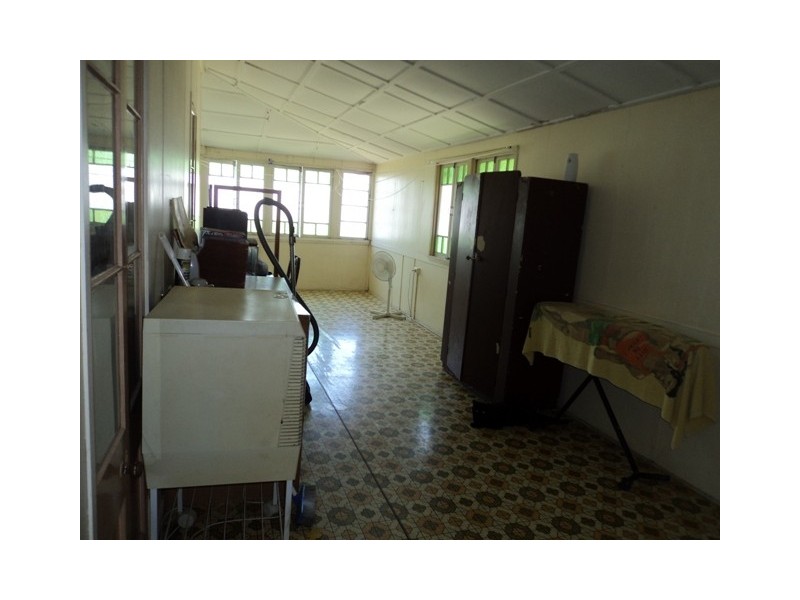 84 Main Street, Park Avenue QLD 4701