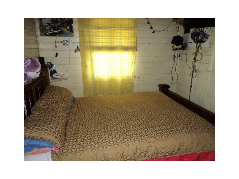 84 Main Street, Park Avenue QLD 4701