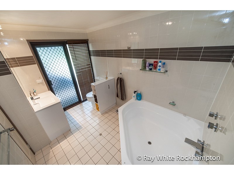 129 Lindleys Road, Etna Creek QLD 4702