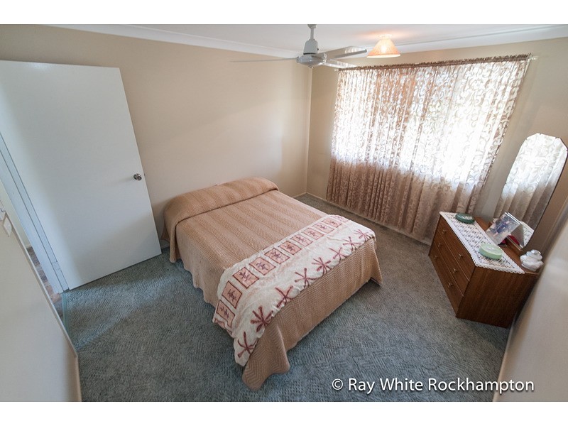 15 Schwarten Street, Kawana QLD 4701