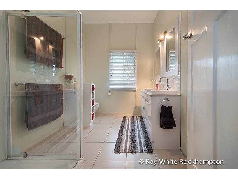 90 Stamford Street, Berserker QLD 4701