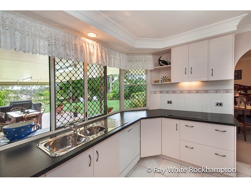 27 Brady Close, Glenlee QLD 4711