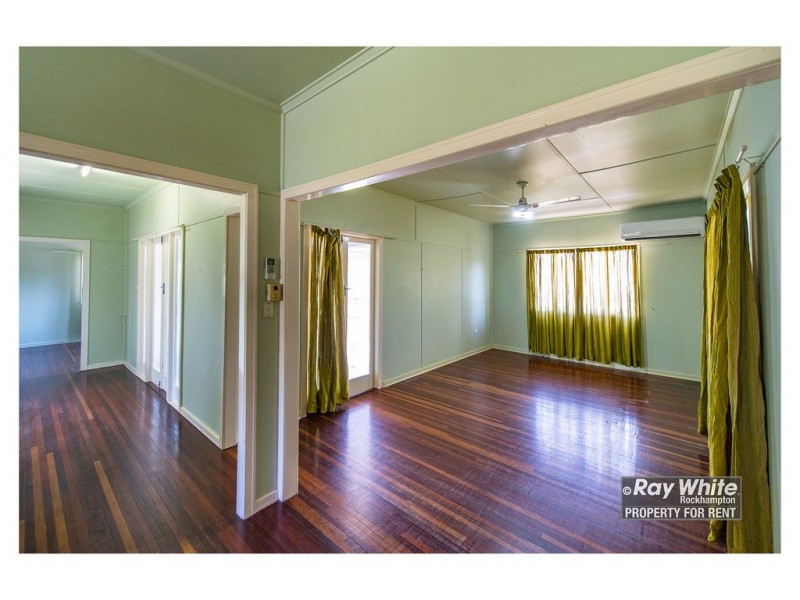 2 Martin Street, Park Avenue QLD 4701