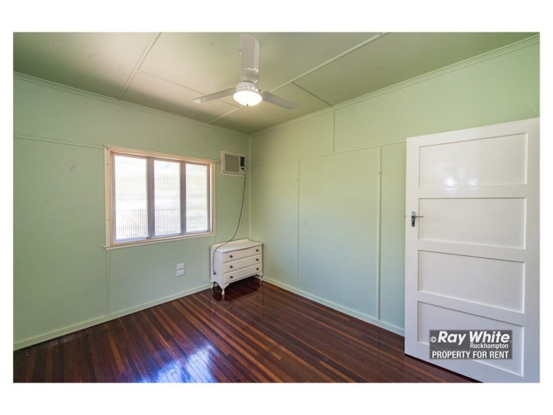 2 Martin Street, Park Avenue QLD 4701