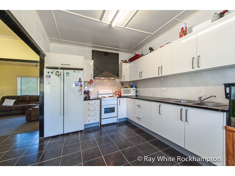 96 Tomkins Street, Berserker QLD 4701