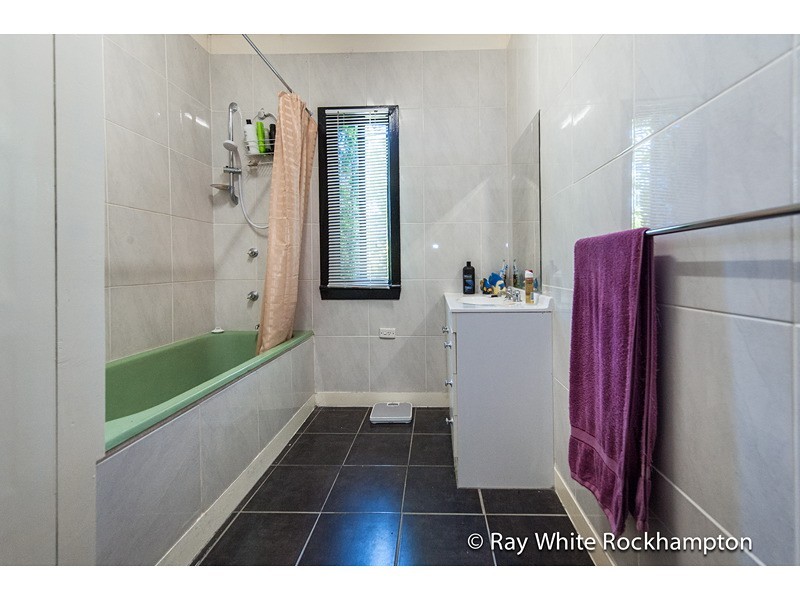 96 Tomkins Street, Berserker QLD 4701