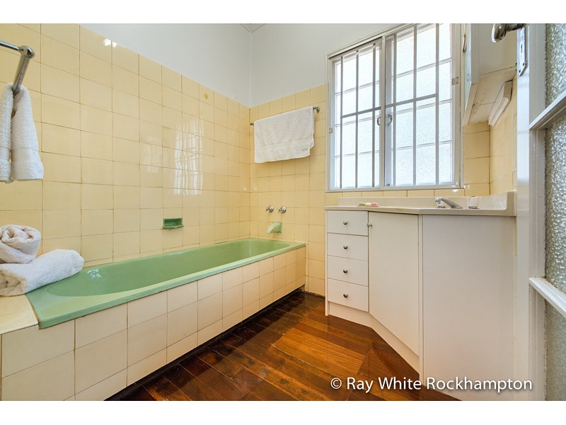 3 Higgins Street, The Range QLD 4700