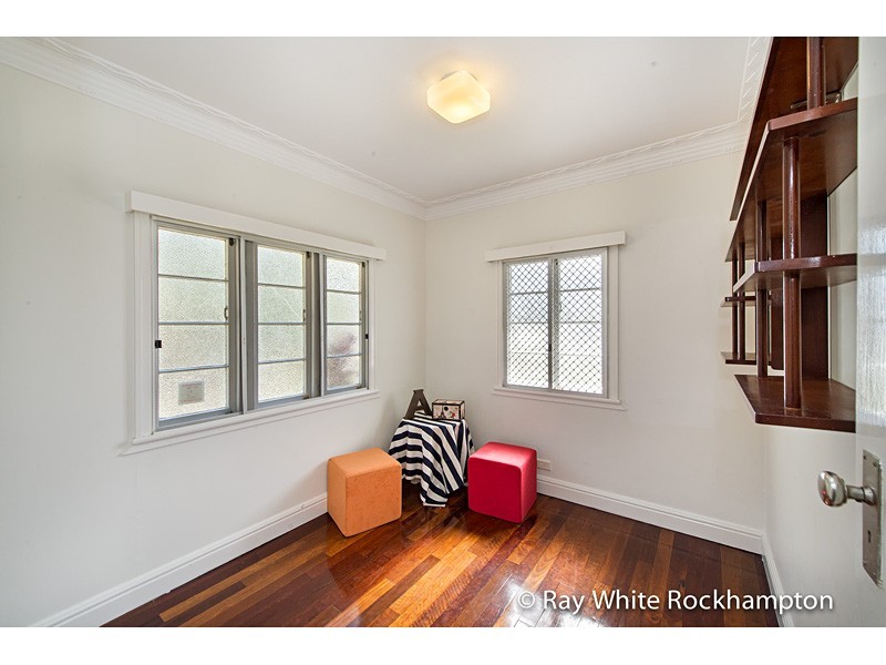 3 Higgins Street, The Range QLD 4700
