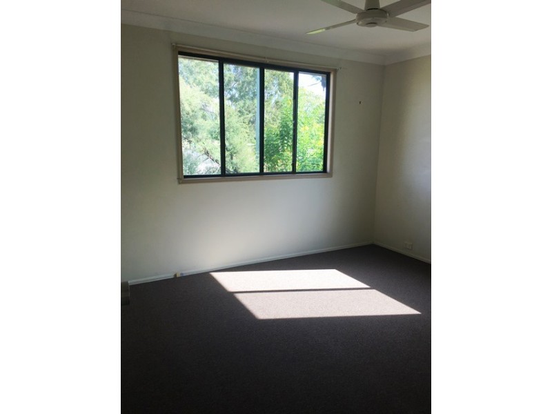 15 Cowan Street, Gracemere QLD 4702