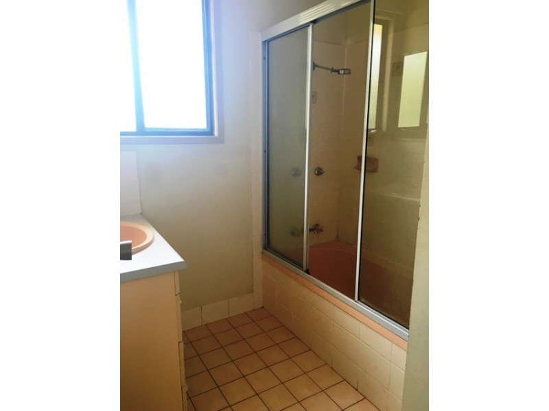 15 Cowan Street, Gracemere QLD 4702