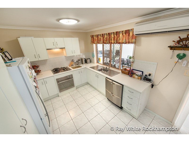 6 Kawana Close, Kawana QLD 4701