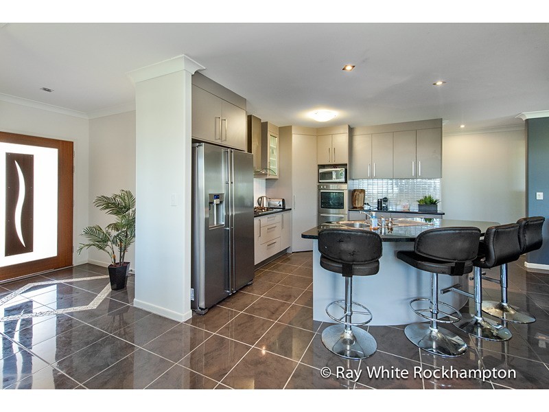 19 Broadhurst Drive, Gracemere QLD 4702