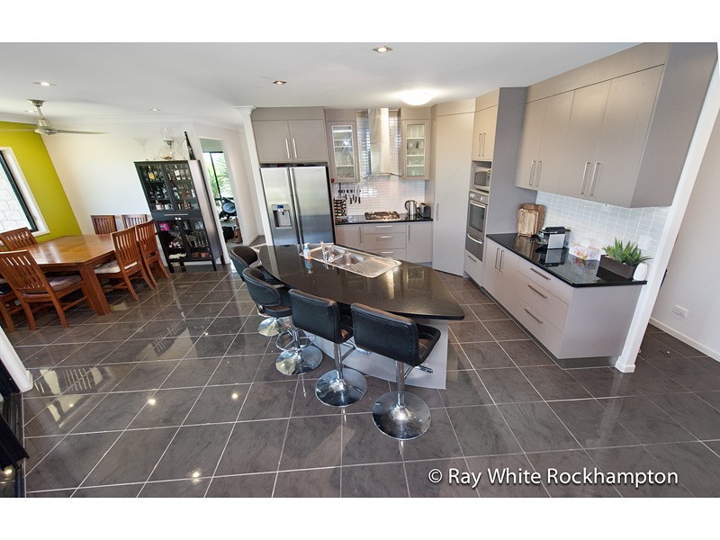 19 Broadhurst Drive, Gracemere QLD 4702