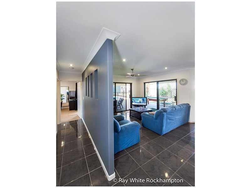 19 Broadhurst Drive, Gracemere QLD 4702