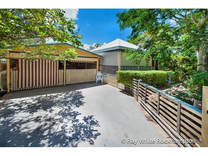 98 Curran Street, Koongal QLD 4701
