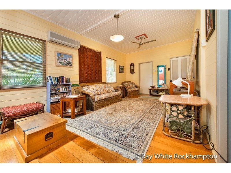 98 Curran Street, Koongal QLD 4701