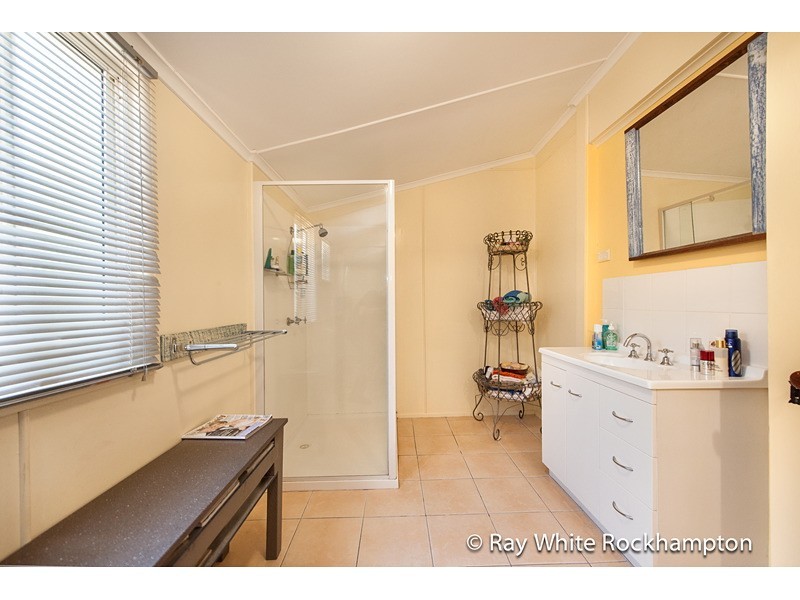98 Curran Street, Koongal QLD 4701