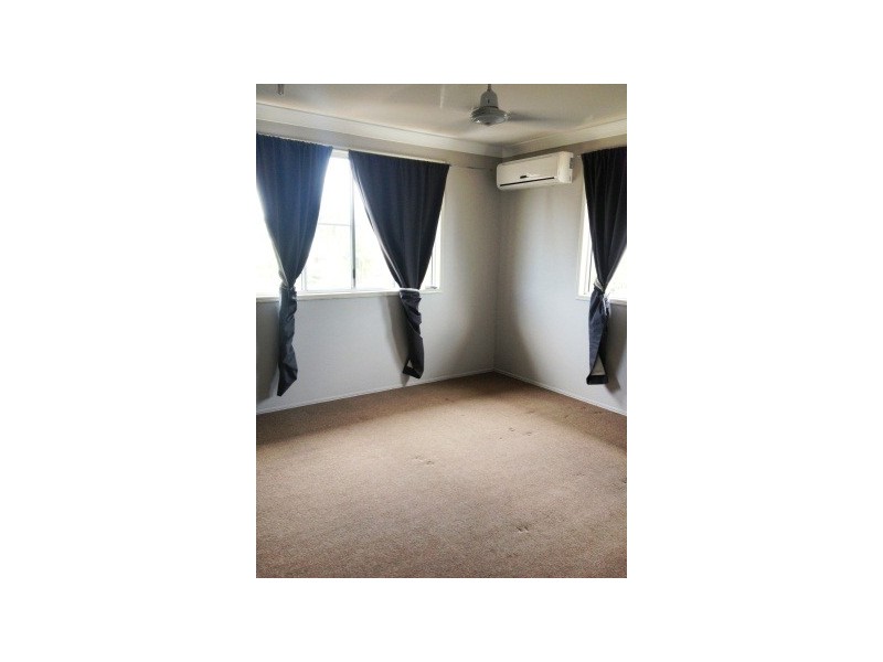 16 Schwarten Street, Kawana QLD 4701