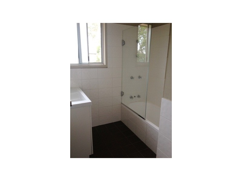 16 Schwarten Street, Kawana QLD 4701