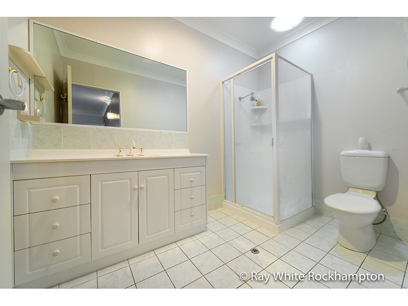 1 Booker Street, Park Avenue QLD 4701