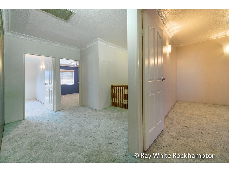 1 Booker Street, Park Avenue QLD 4701