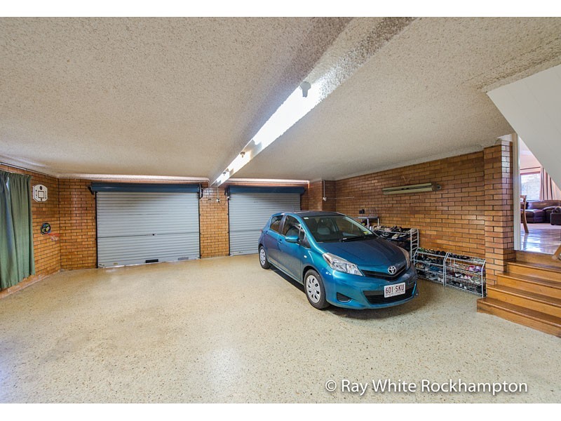 1 Booker Street, Park Avenue QLD 4701