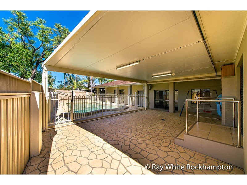 1 Booker Street, Park Avenue QLD 4701